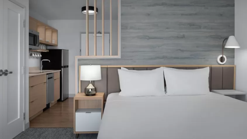 Sutdio Suite One King